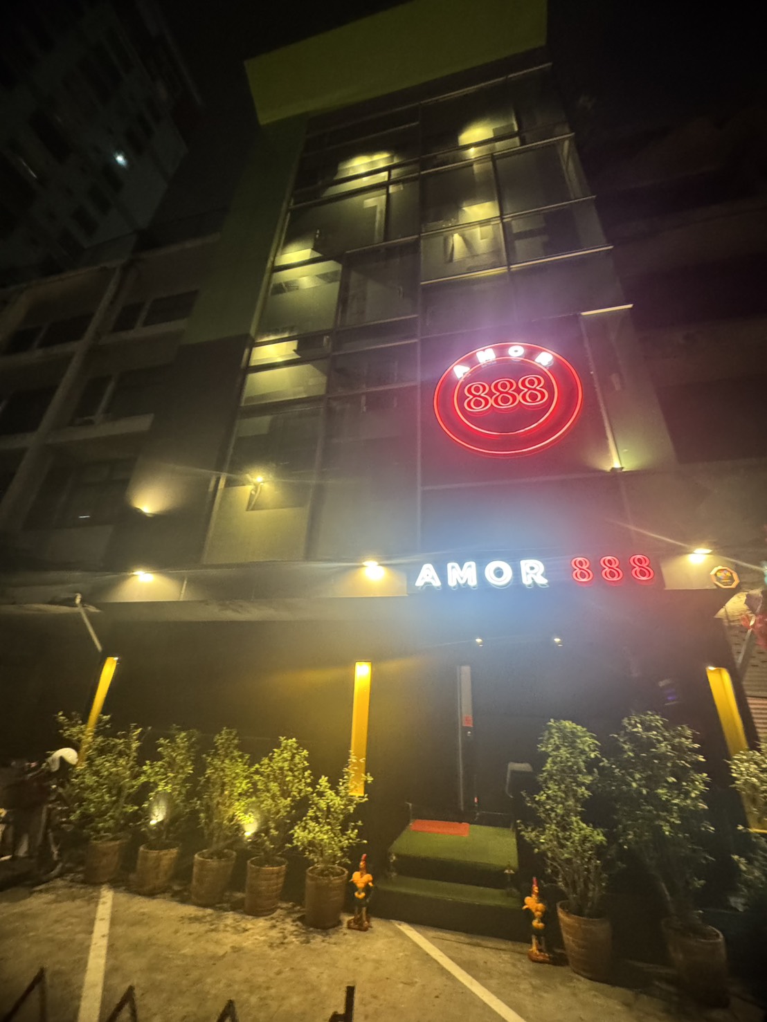 AMOR888 외관 및 리셉션